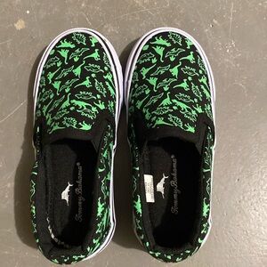 Tommy Bahama Dinosaur slip on sneakers